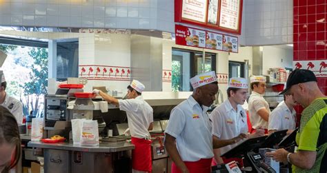 In-N-Out bans mask-wearing for employees in some states